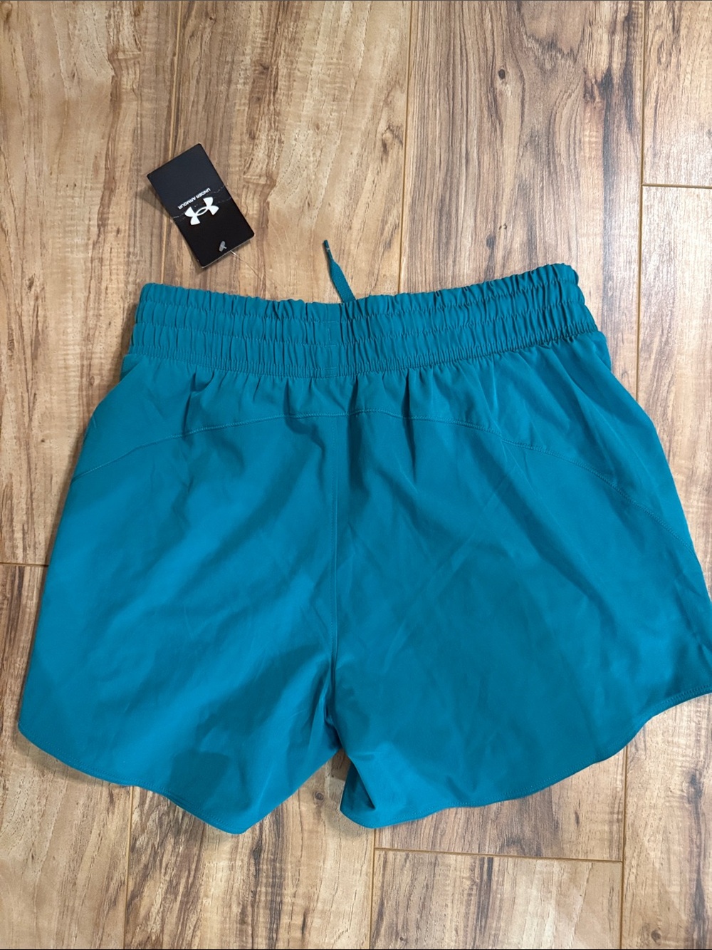 Under Armour Women’s Flex Woven Short 5” - Picture 3 of 6